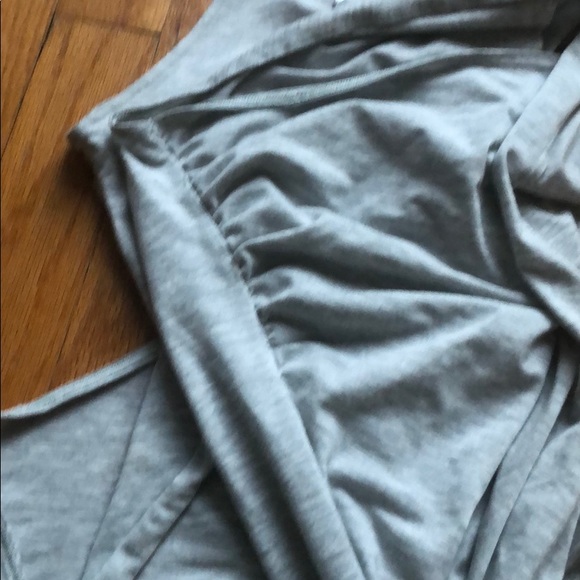 ❤️3/$15❤️ Victoria Secret Open Back Tank - Picture 8 of 8